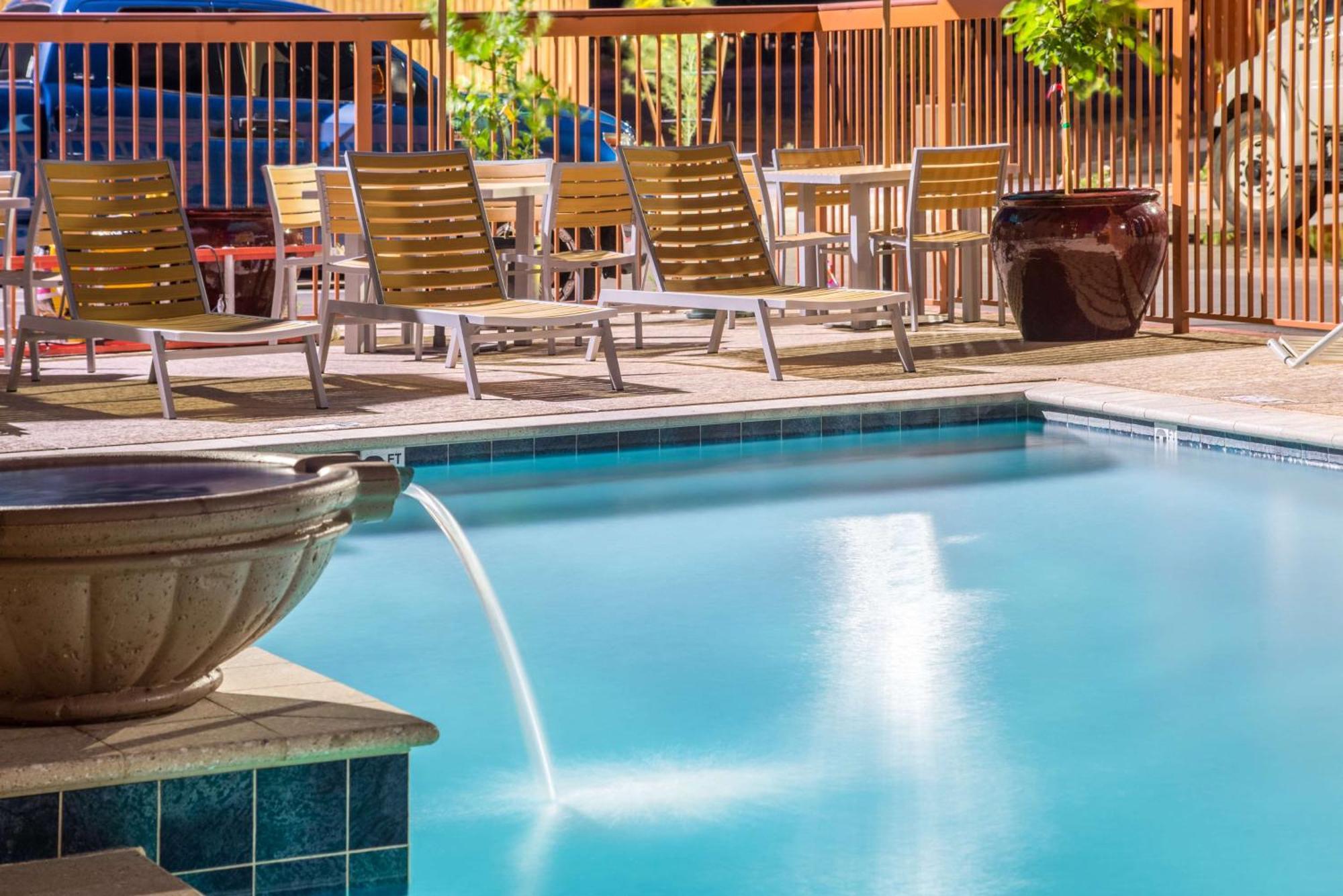 Hampton Inn & Suites Phoenix - East Mesa In Gilbert Exterior photo